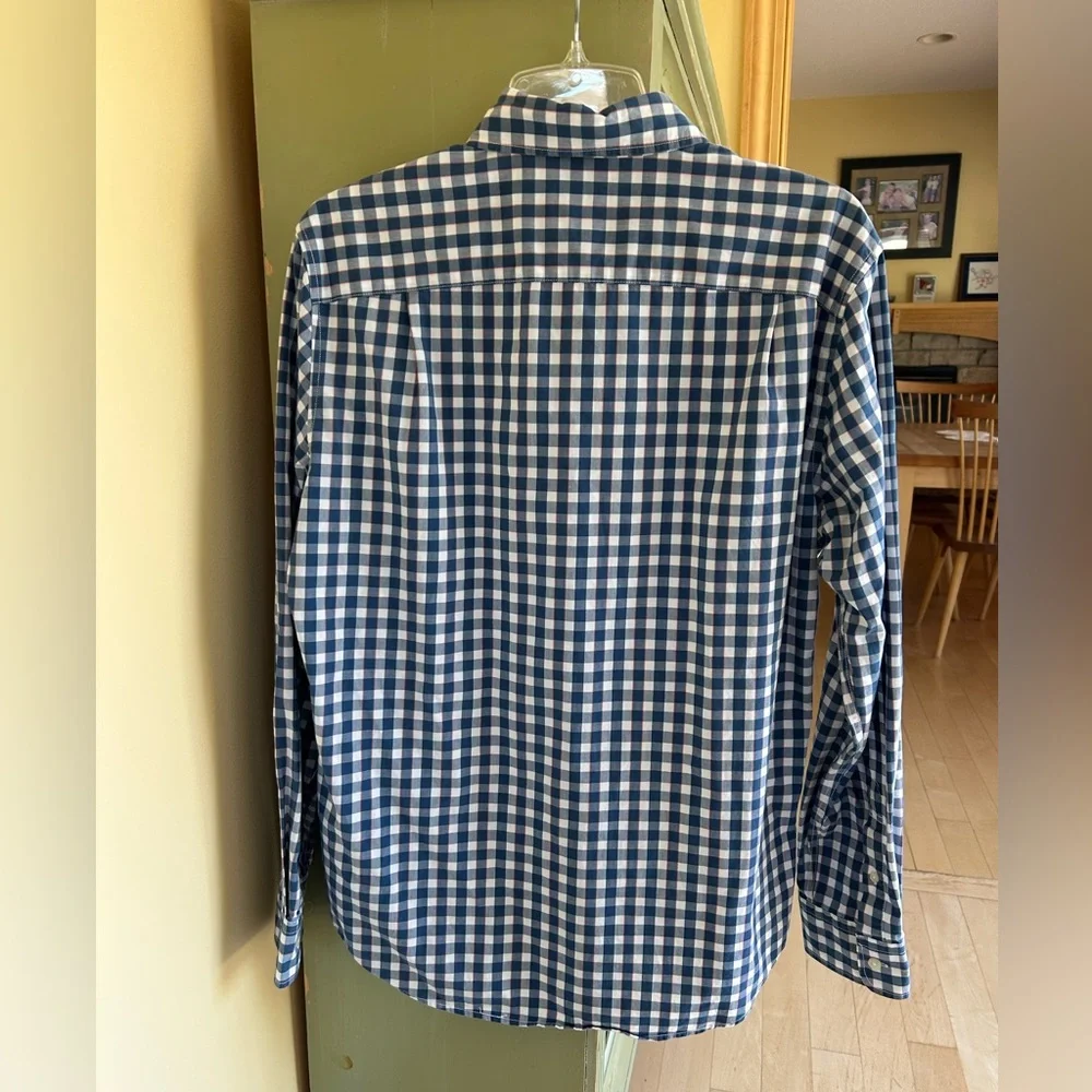 American Eagle Men’s Blue/White Checked Cotton Button Down Shirt - Size Medium